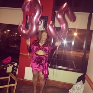 The dress in the picture is a 1x, I also have a 2x